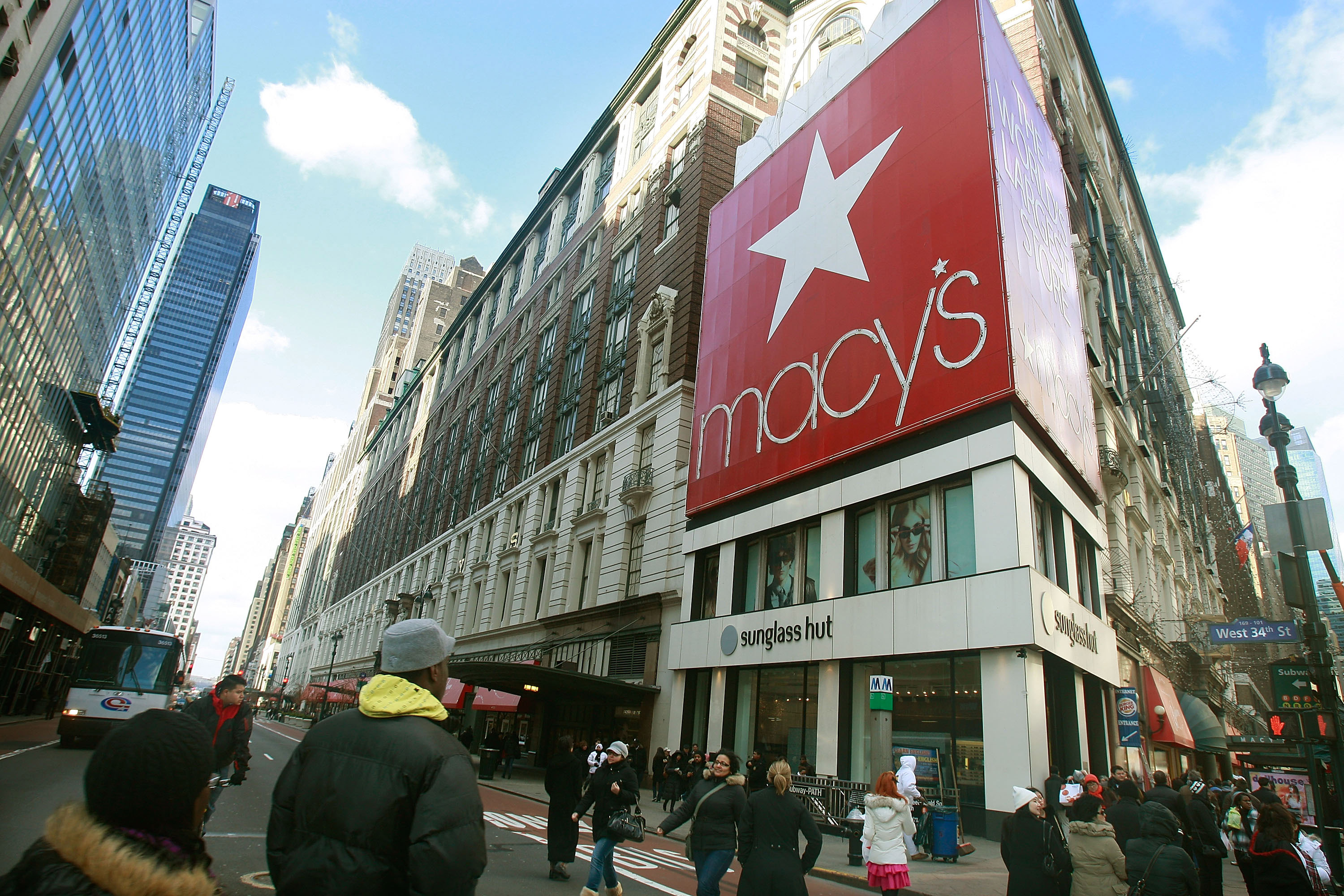 Macy's Organizational Changes for Omni-Channel Success