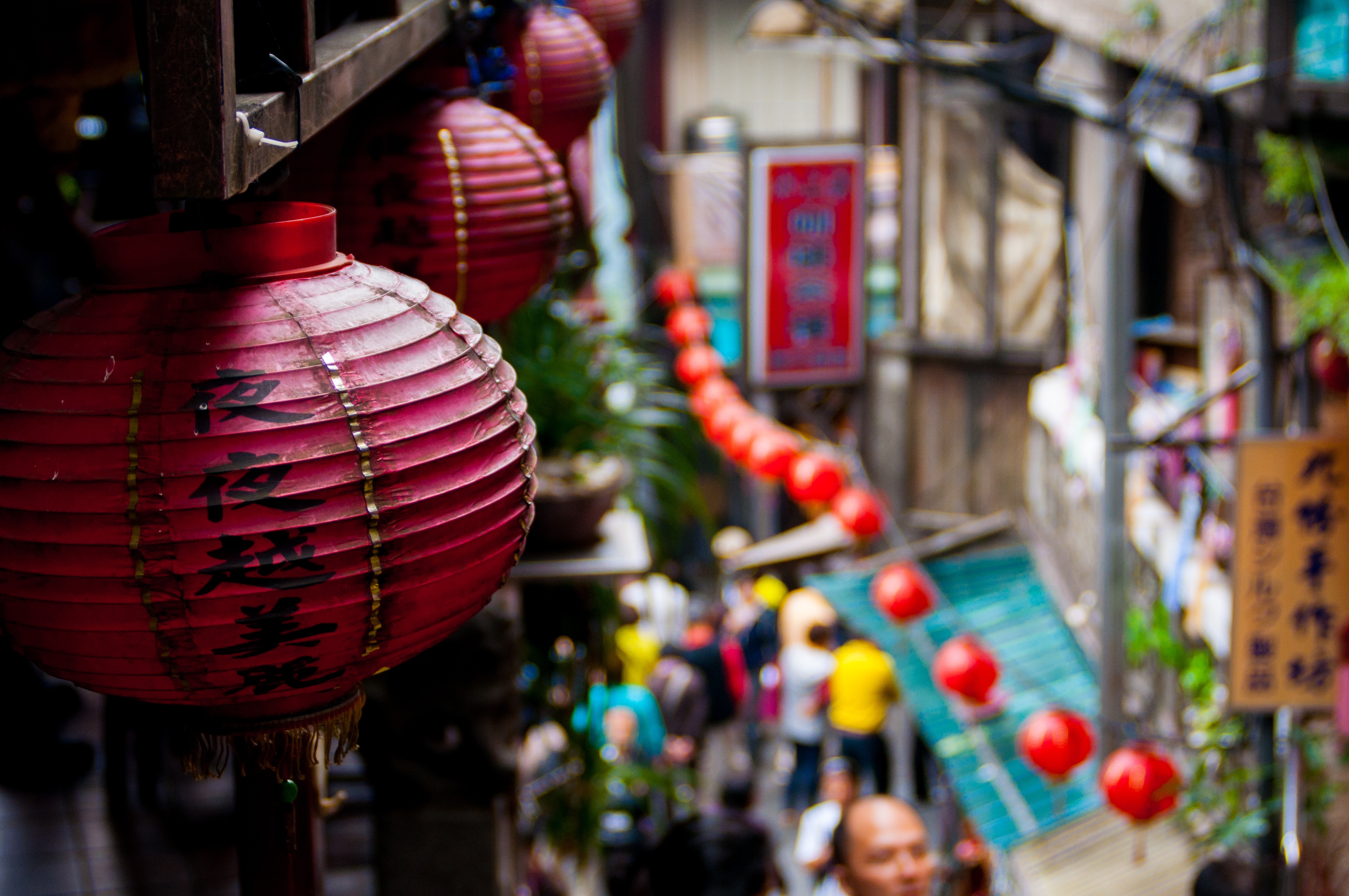 A Gifting Disclaimer: The Do's and Don'ts for Chinese New Year
